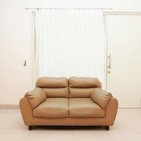 סוראבאיה Oyo 782 Menjangan Residence At Citraland 1 מראה חיצוני תמונה