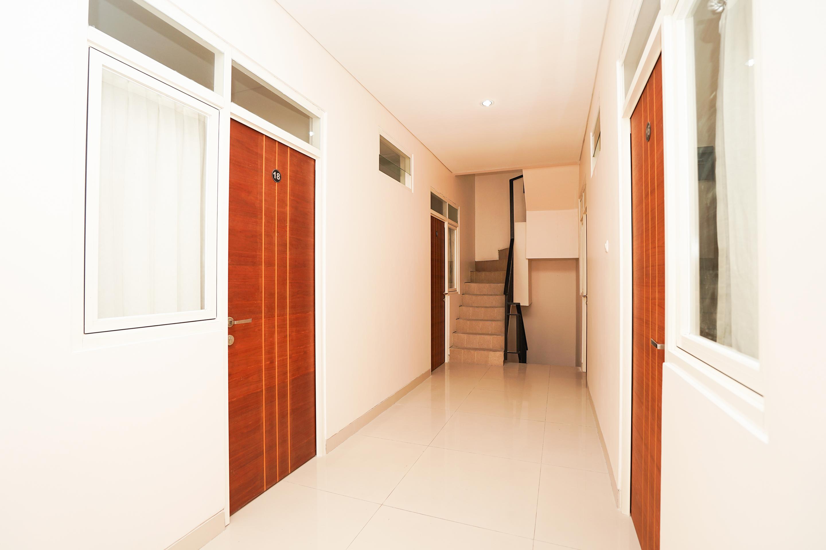 סוראבאיה Oyo 782 Menjangan Residence At Citraland 1 מראה חיצוני תמונה