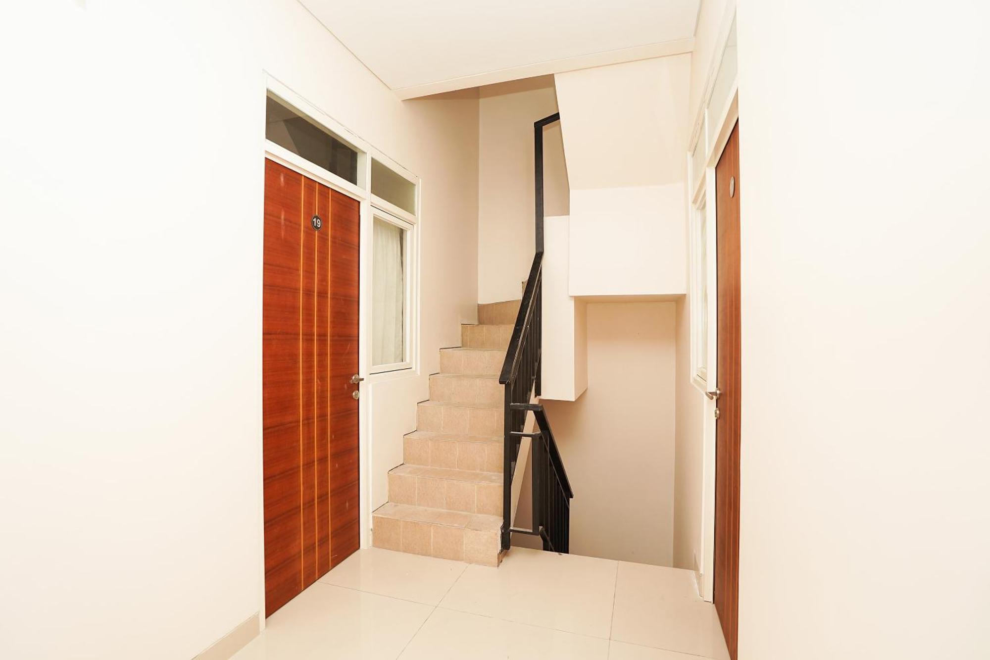 סוראבאיה Oyo 782 Menjangan Residence At Citraland 1 מראה חיצוני תמונה